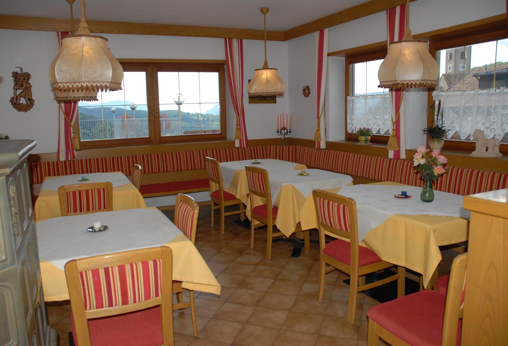 Garni Alpin Hotel Siusi Bagian luar foto