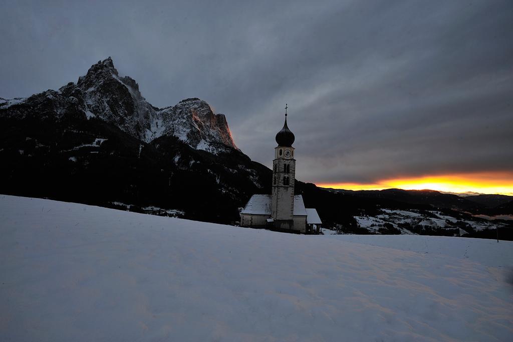 Garni Alpin Hotel Siusi Bagian luar foto